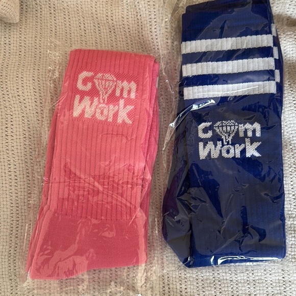Custom activewear set top skirt and socks - Picture 3 of 3